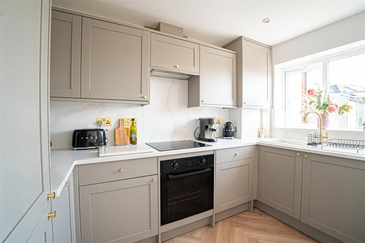 Lydd Close, St. Leonards-On-Sea, photo 4
