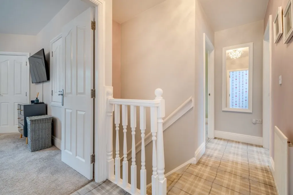 Lumb Hall Way, Drighlington BD11 1LL, photo 20