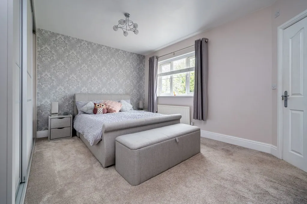 Lumb Hall Way, Drighlington BD11 1LL, photo 9