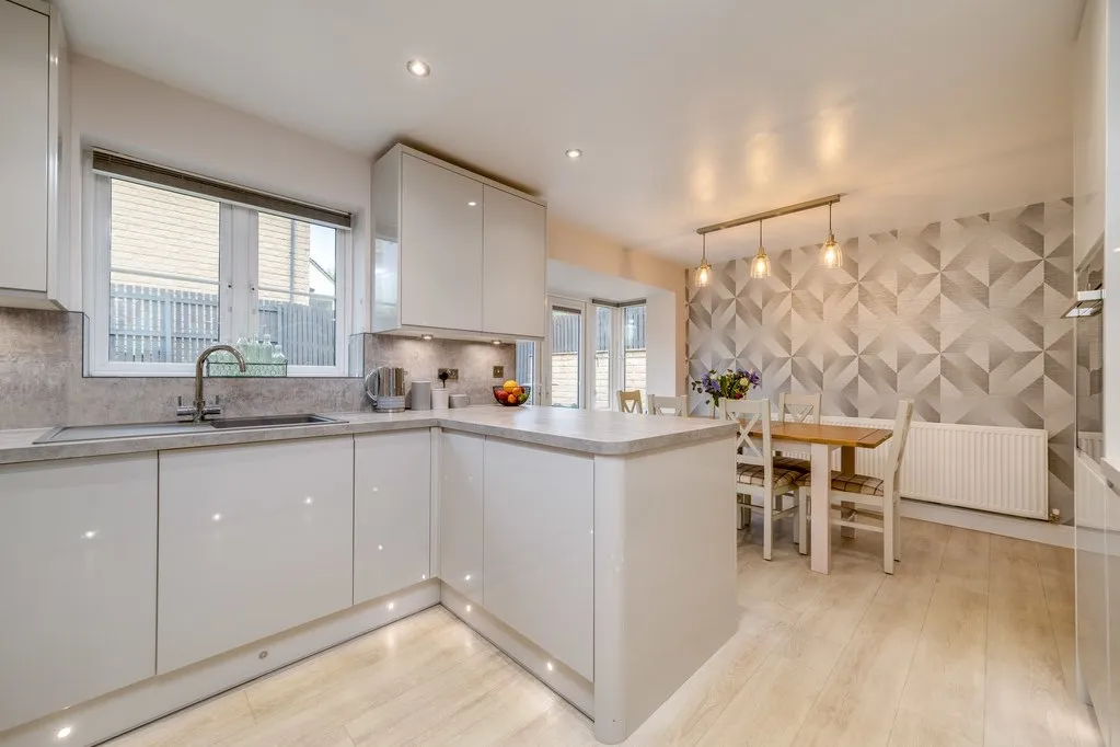 Lumb Hall Way, Drighlington BD11 1LL, photo 21