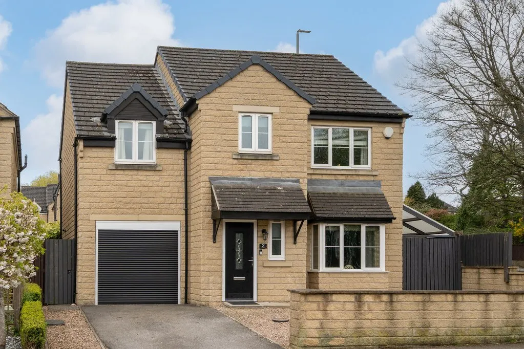 Lumb Hall Way, Drighlington BD11 1LL, photo 3