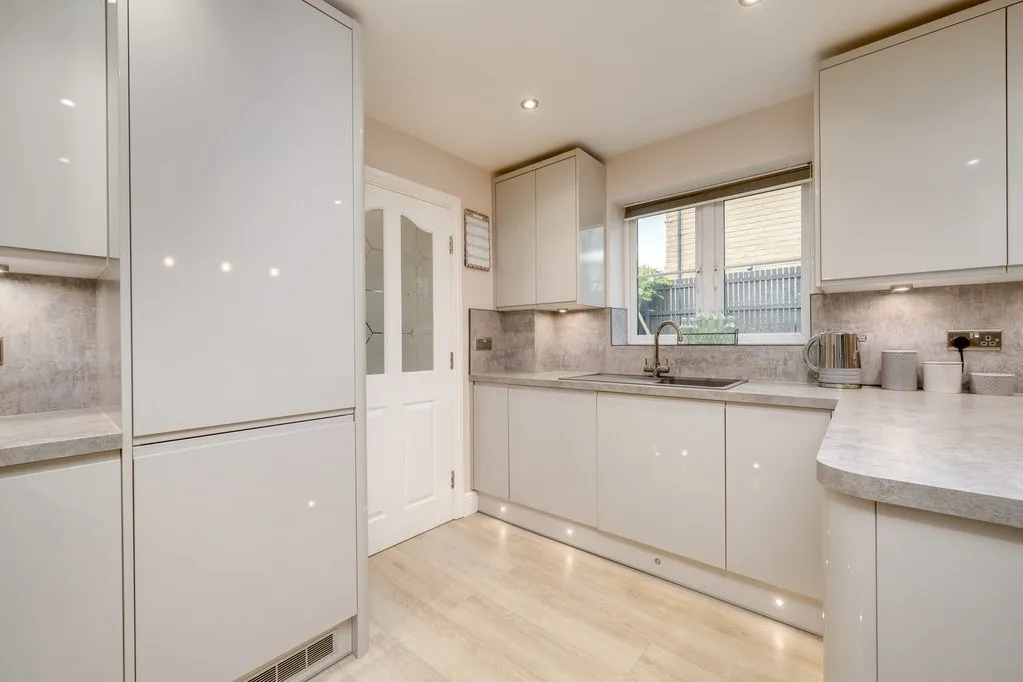 Lumb Hall Way, Drighlington BD11 1LL, photo 22