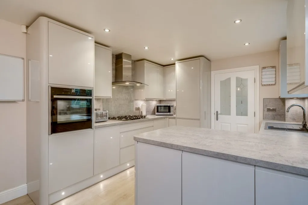 Lumb Hall Way, Drighlington BD11 1LL, photo 23