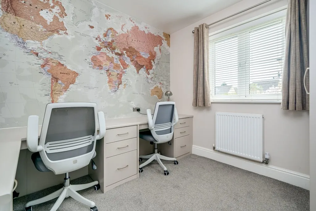 Lumb Hall Way, Drighlington BD11 1LL, photo 14