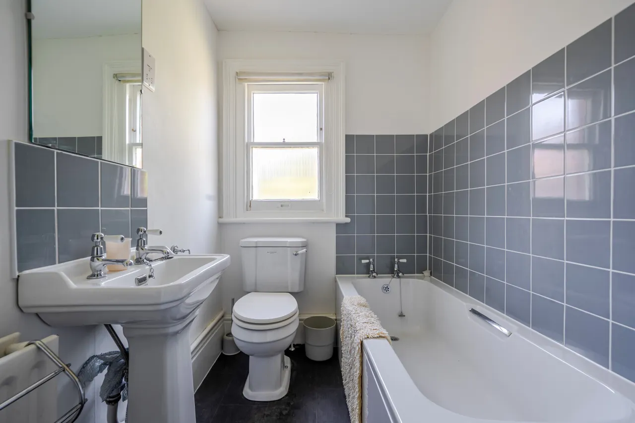 Cargate Avenue, Aldershot, GU11, photo 8