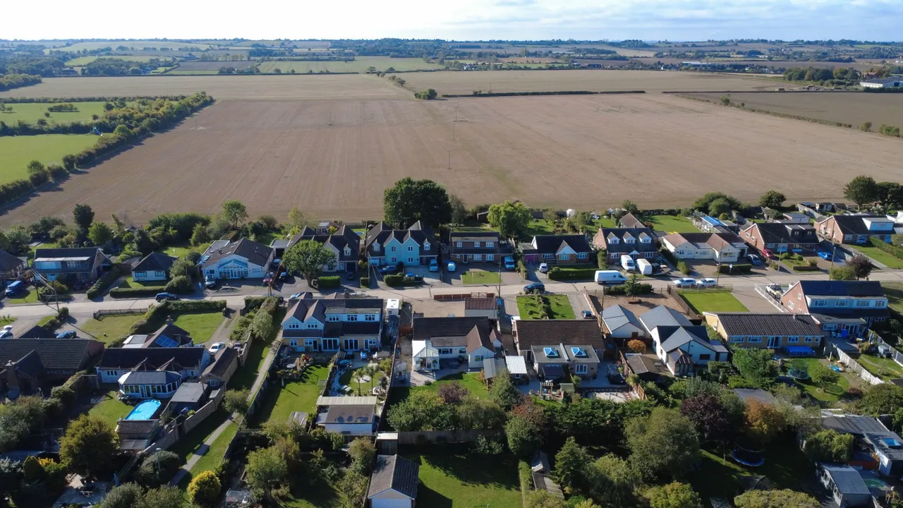 West Avenue, Mayland, CM3, photo 27