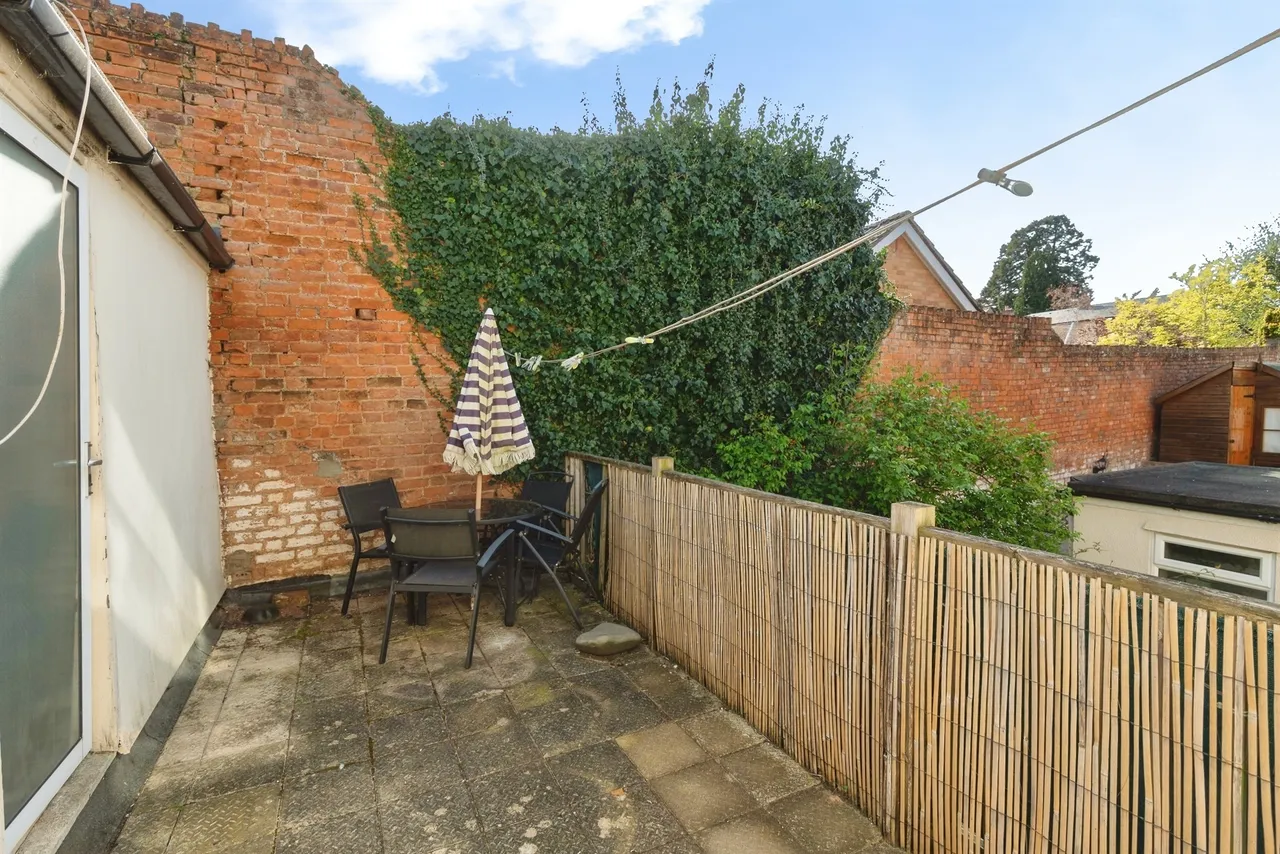Burton Place, Taunton, photo 3