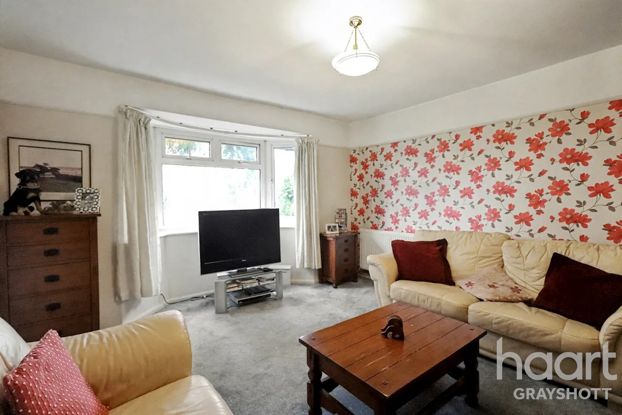 Tyndalls, Hindhead, GU26, photo 2