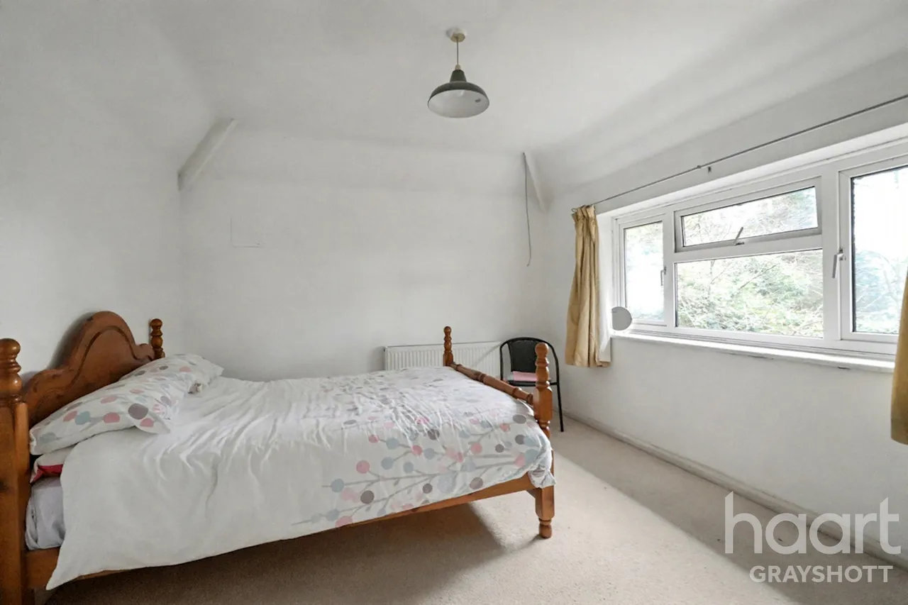Tyndalls, Hindhead, GU26, photo 6