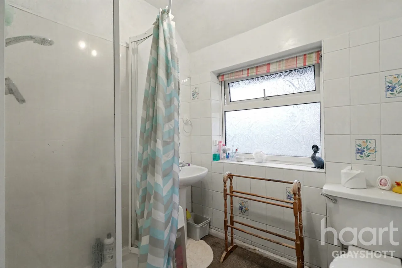 Tyndalls, Hindhead, GU26, photo 9