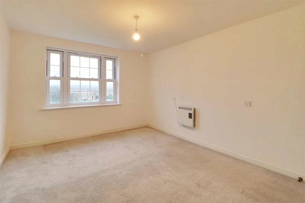 Kings Avenue, Ely, CB7, photo 6