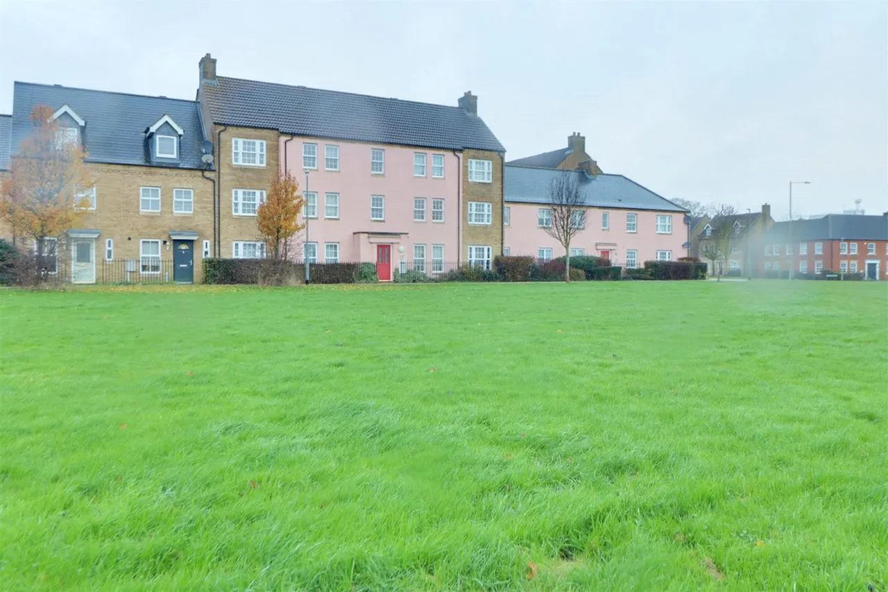 2 bed flat to rent, Kings Avenue, Ely, CB7