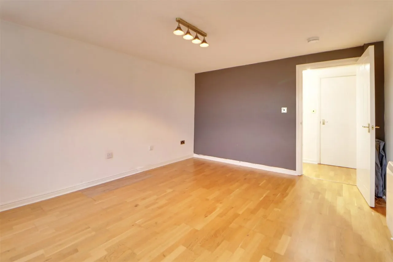 Kings Avenue, Ely, CB7, photo 4