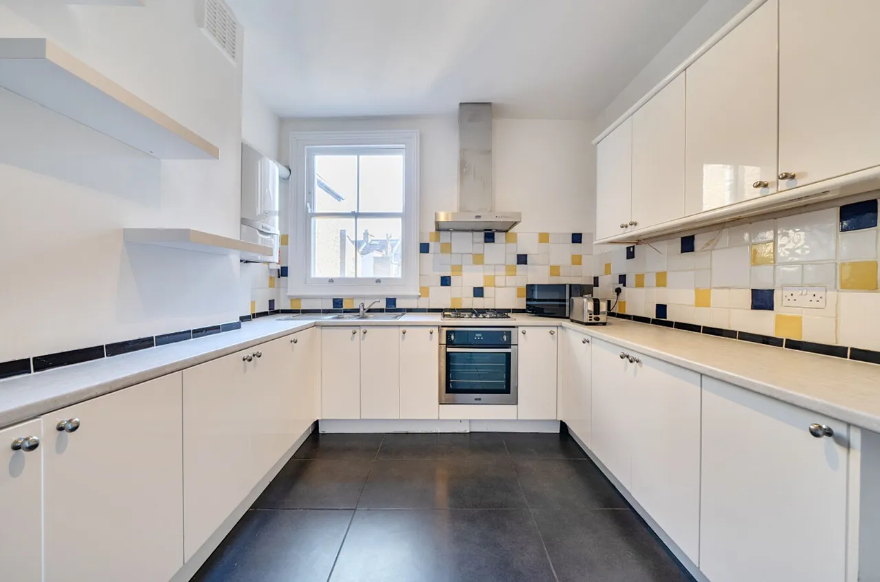 Flat B, 24 Heyford Avenue, London, London, SW8 1ED, photo 11