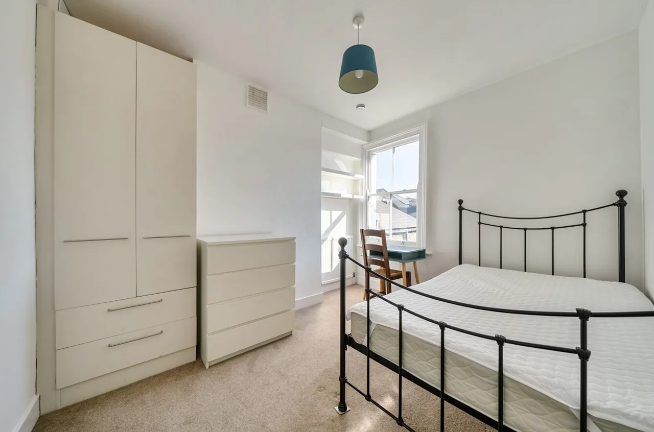 Flat B, 24 Heyford Avenue, London, London, SW8 1ED, photo 7