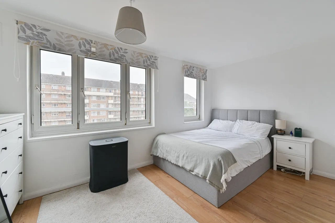 Flat 32, Mainwaring Court, Armfield Crescent, Mitcham, photo 3