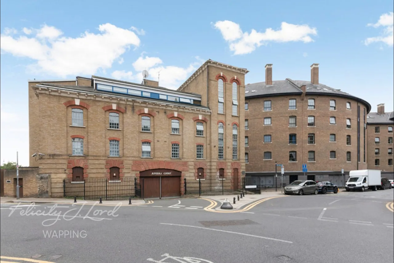 St Katharines Way, London, E1W, photo 8