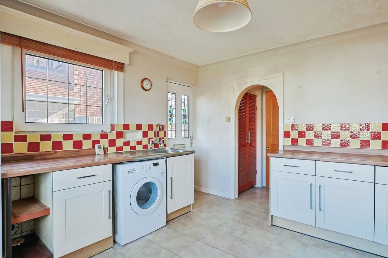 Lulworth Avenue, Poole, BH15, photo 6