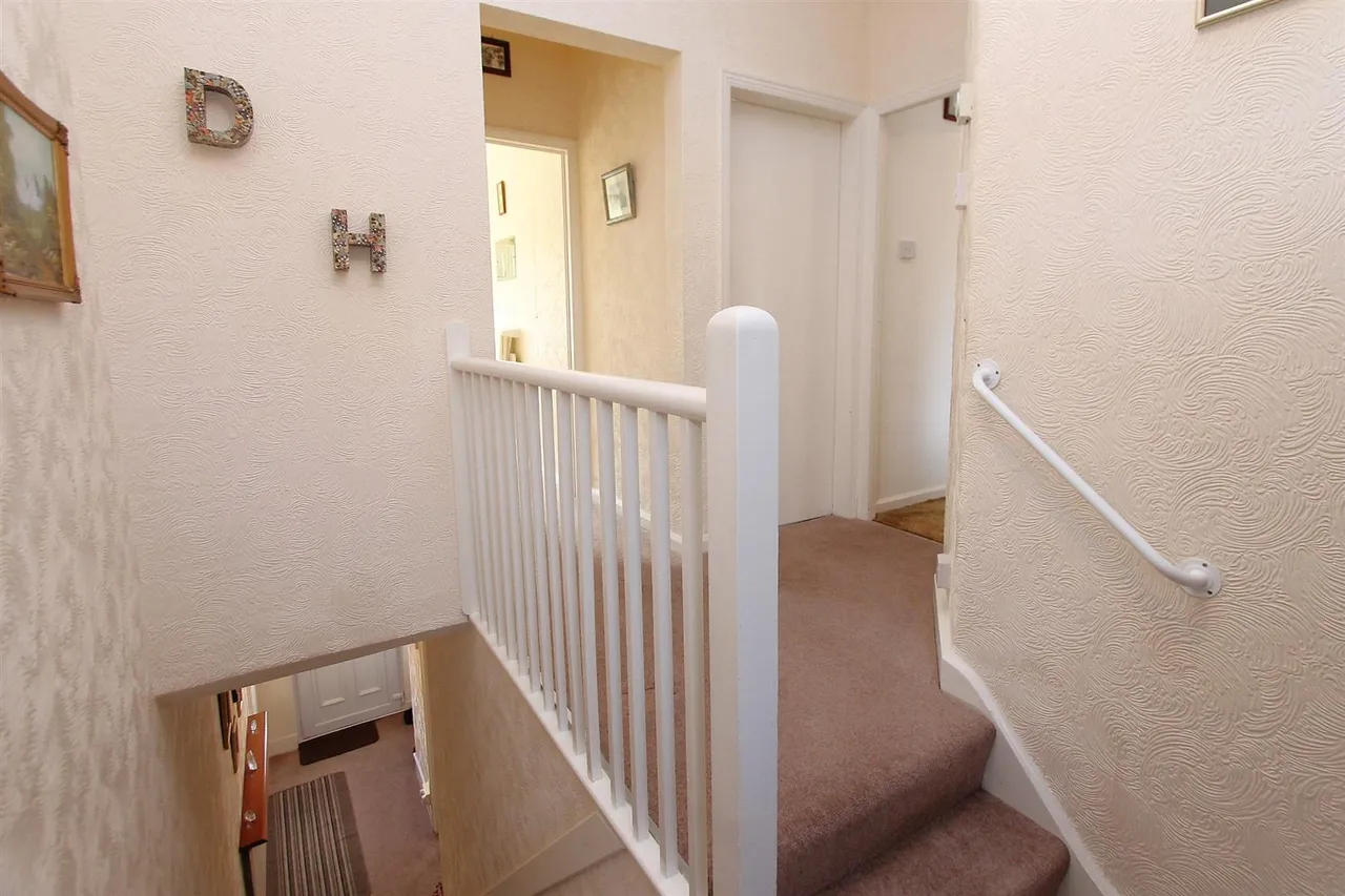 Borough Crescent, Stourbridge, photo 11