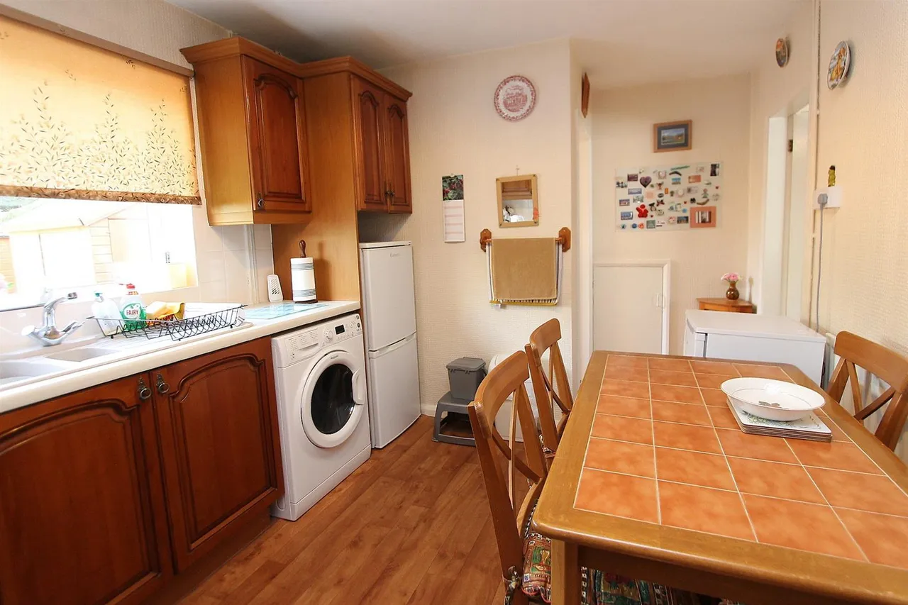Borough Crescent, Stourbridge, photo 8