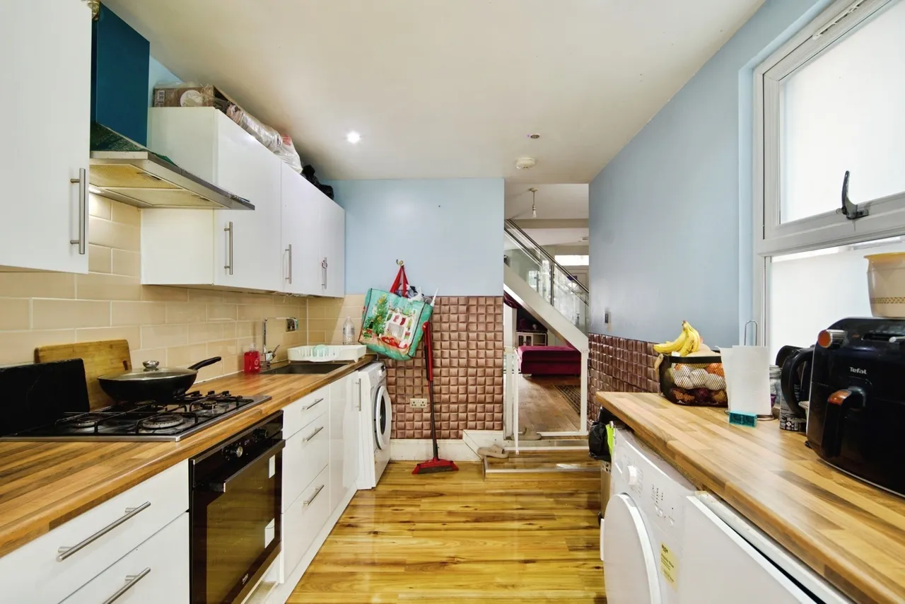 Chingford Road, Walthamstow, E17, photo 3