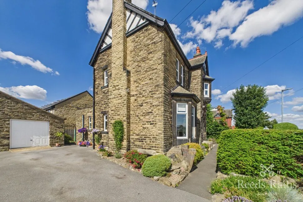 2 bed flat for sale — Station Road, Ossett, West Yorkshire, WF5