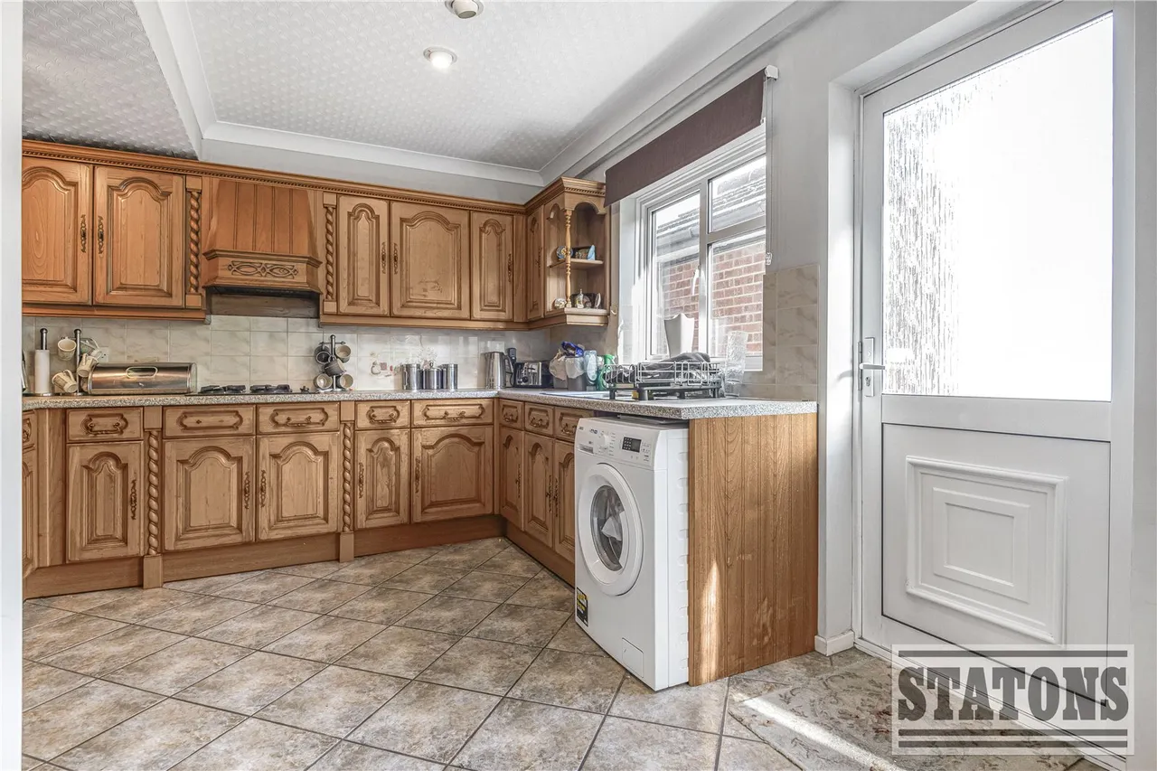 South Lodge Drive, London, N14 4XH, photo 9