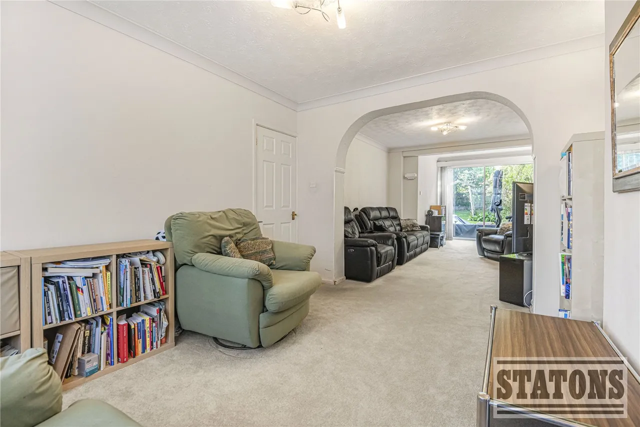 South Lodge Drive, London, N14 4XH, photo 4