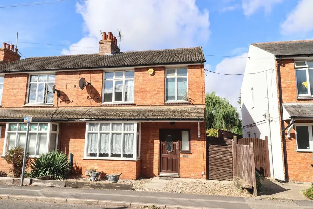 3 bed house for sale — Brooklands Road, Bletchley, Milton Keynes, Buckinghamshire, MK2 2RN