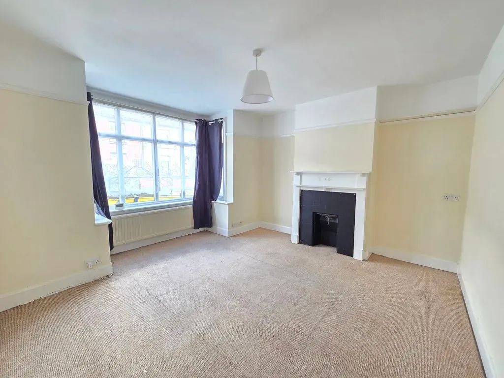 Brooklands Road, Bletchley, Milton Keynes, Buckinghamshire, MK2 2RN, photo 4