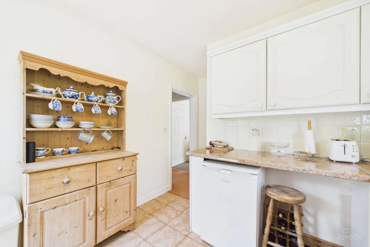 Finchley Close, Barton-Upon-Humber, DN18, photo 5