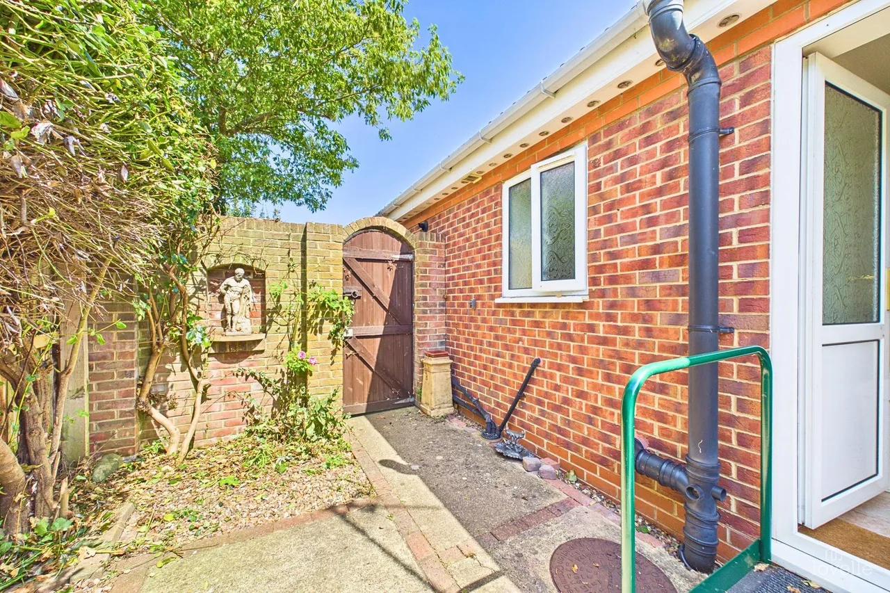 Finchley Close, Barton-Upon-Humber, DN18, photo 21