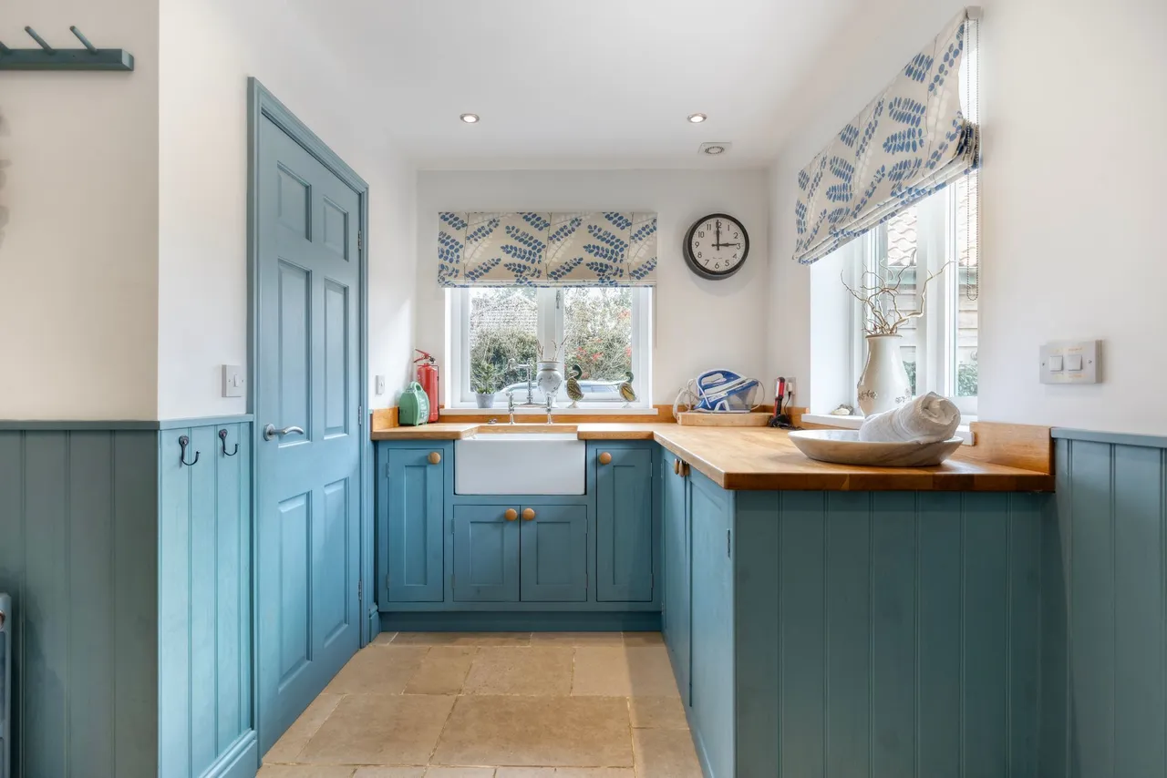 Immaculately Presented Home with Fiel, photo 6