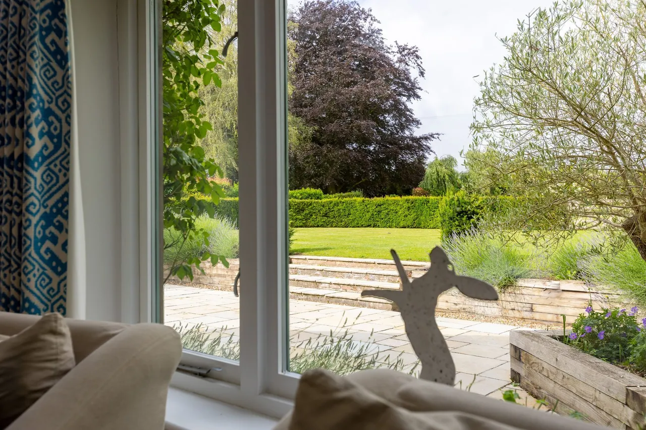 Immaculately Presented Home with Fiel, photo 12
