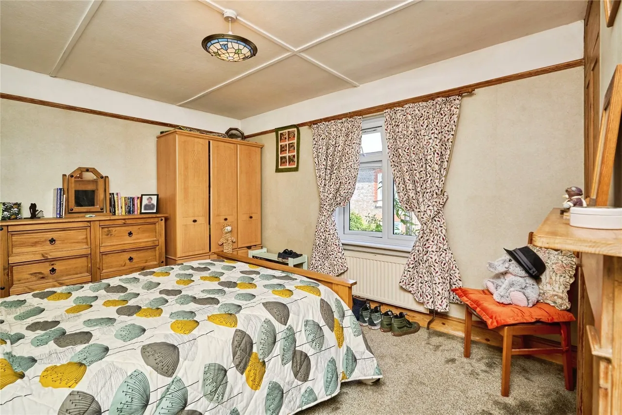 Castle Road, Newport, PO30, photo 31