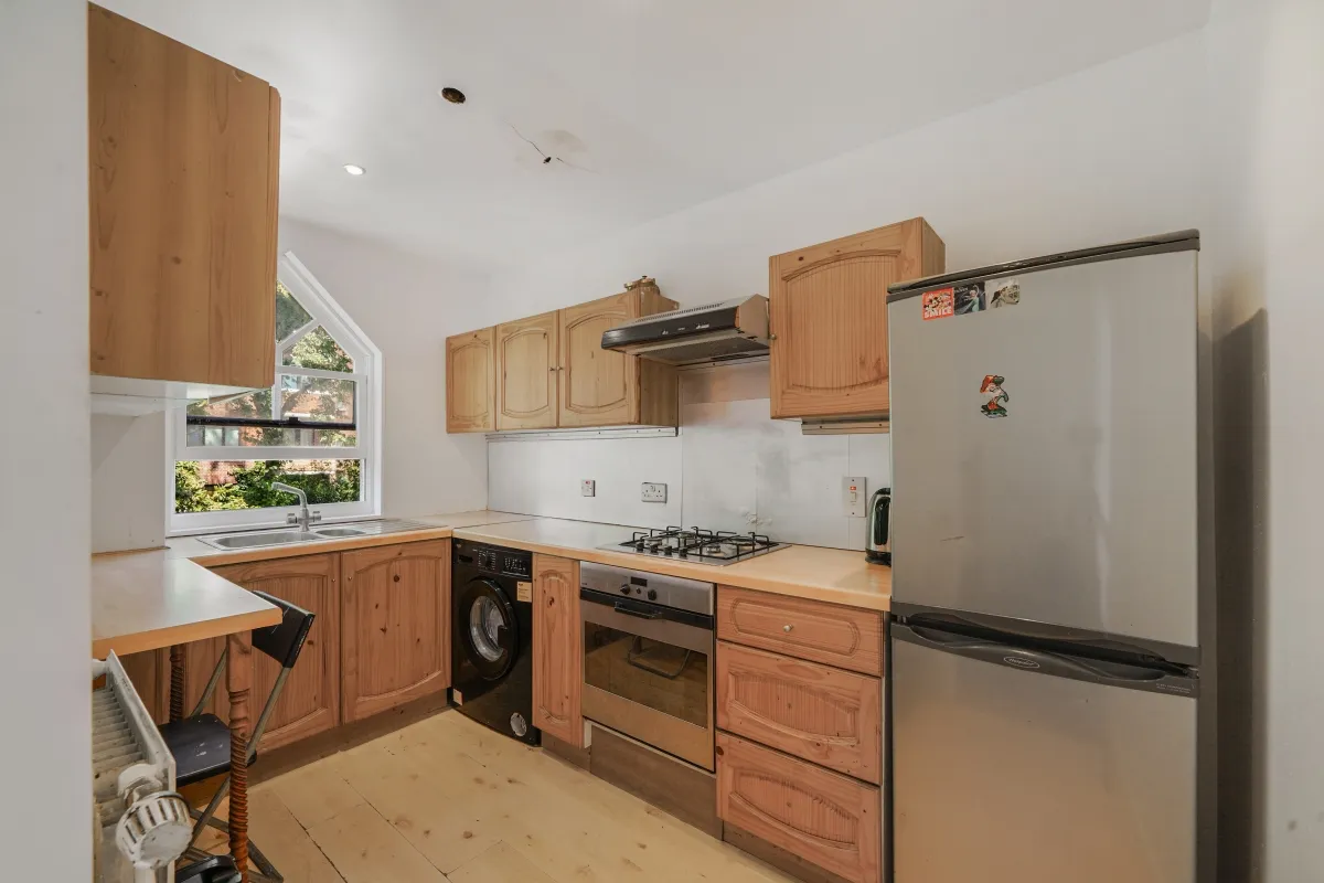 8 bed for sale in Warltersville Road, Archway, N19, photo 19