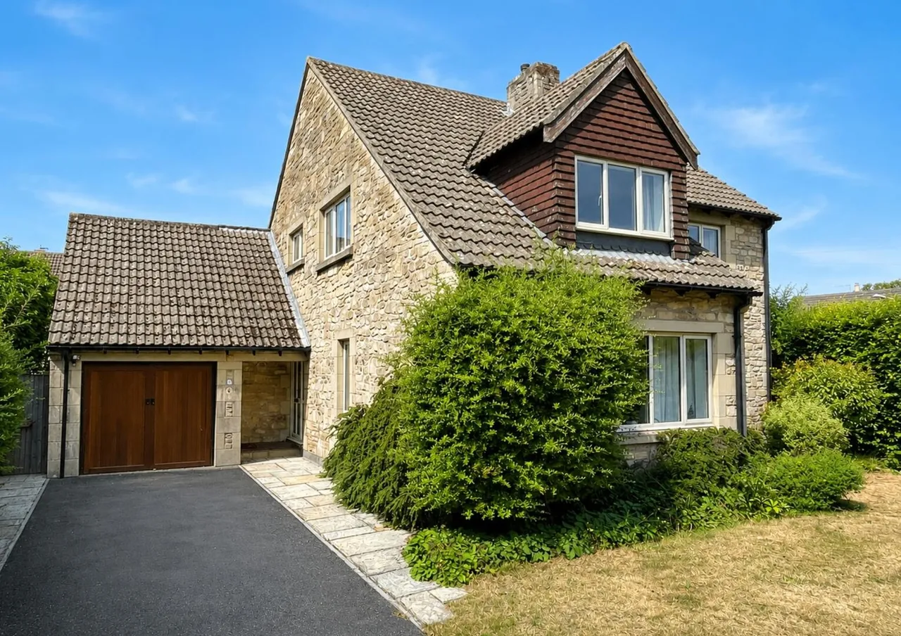 4 bed house for sale — Rylands Beckington, Frome, Somerset BA11 6SD