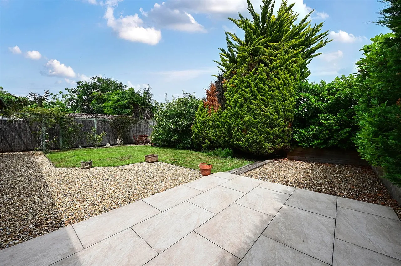 Reading Road, Hook, RG27 9EA, photo 6