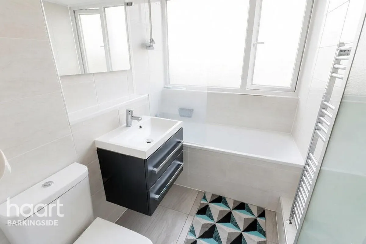 The Ridings, Chigwell, IG7, photo 6