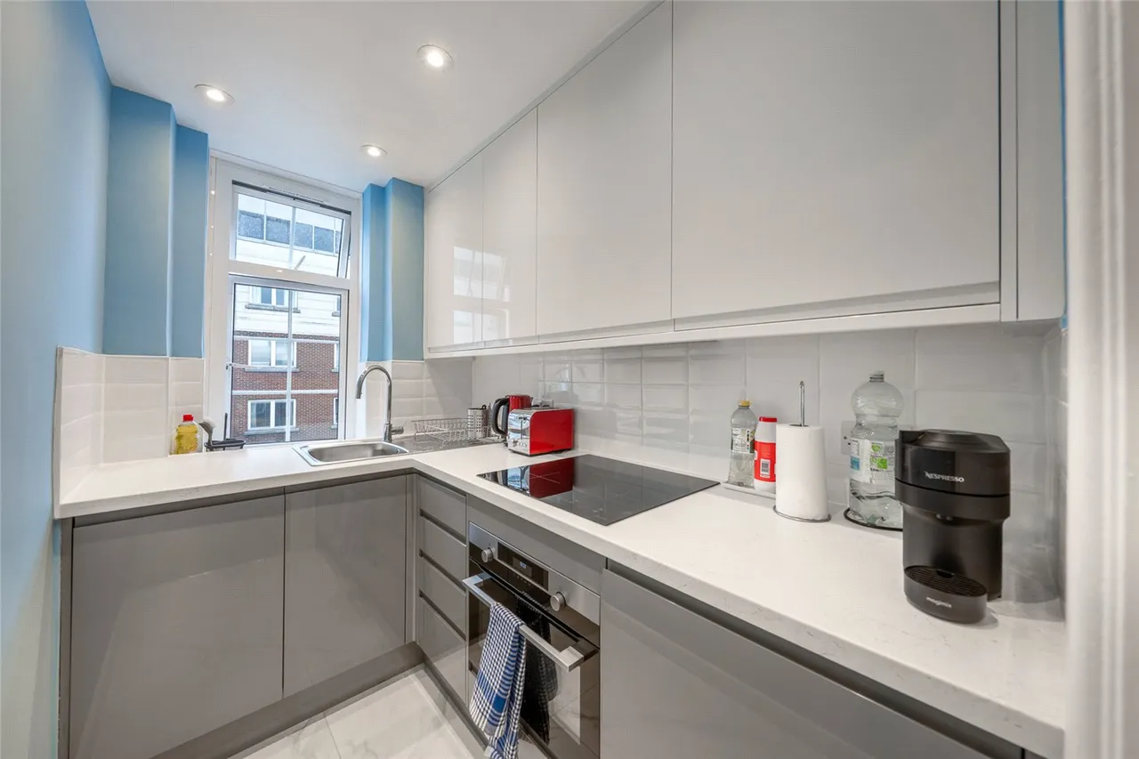 Langford Court, Abbey Road, St John's Wood, London, NW8, photo 3