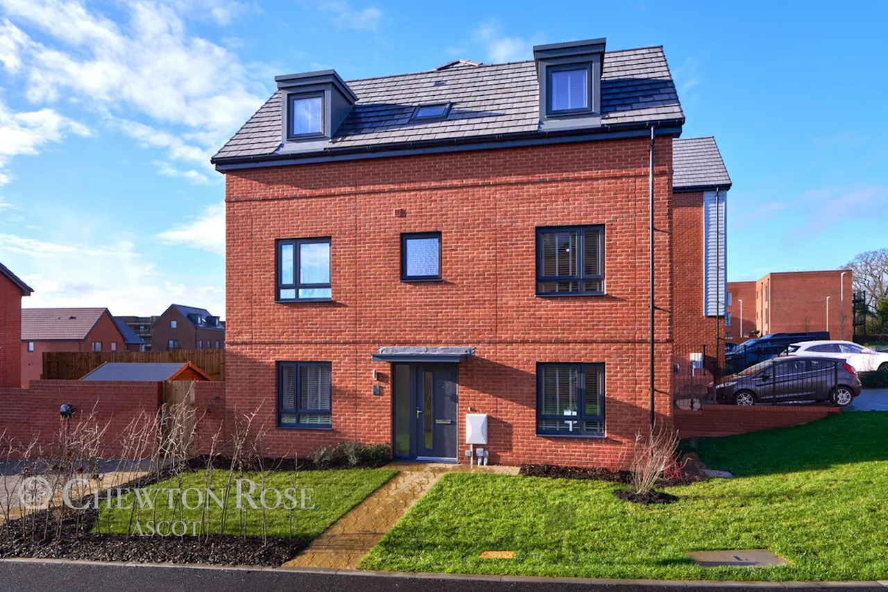 3 bed house for sale, Harvest Hill, Maidenhead
