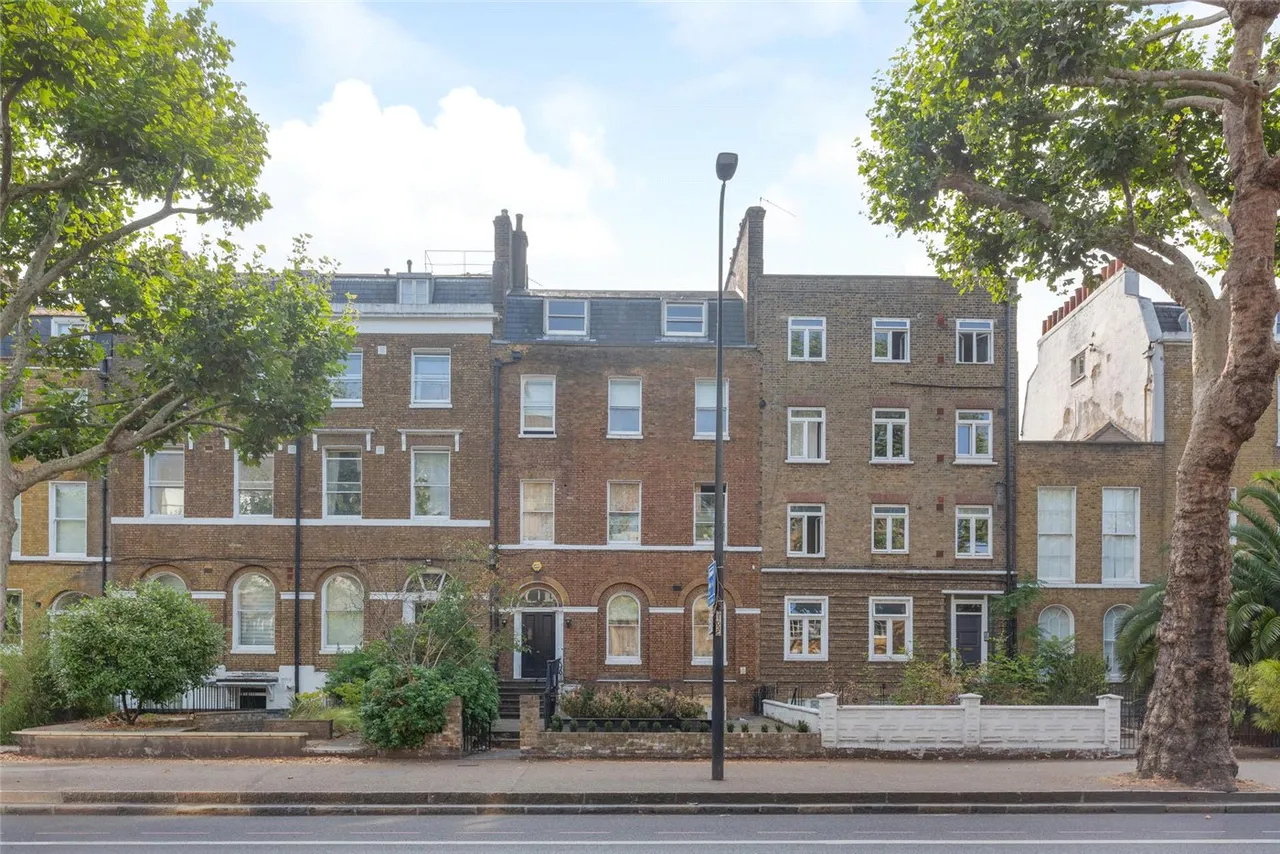 Kennington Park Road, London, SE11, photo 7