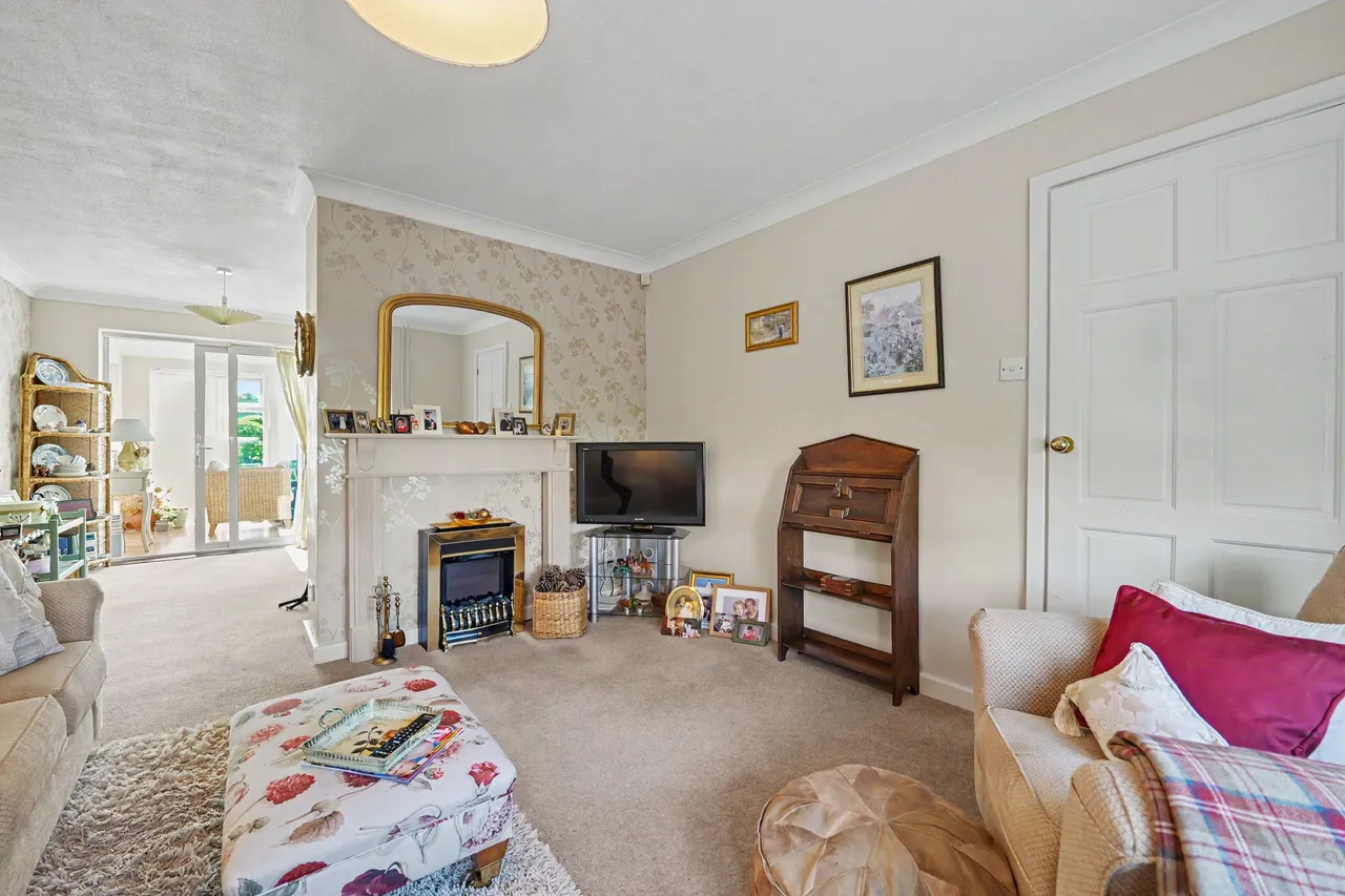 Wych Elm Close, Great Glen, LE8, photo 8