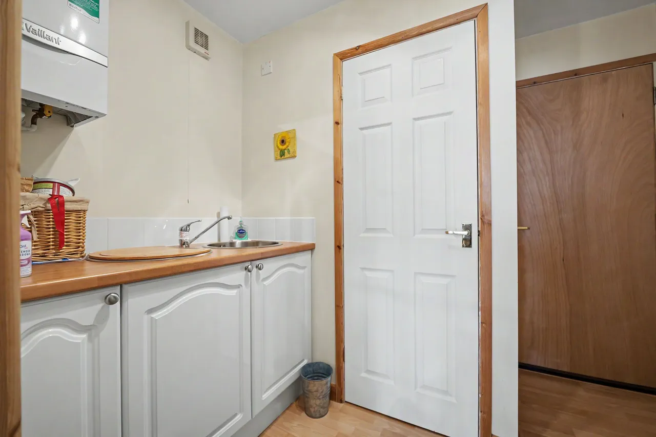 Wych Elm Close, Great Glen, LE8, photo 15