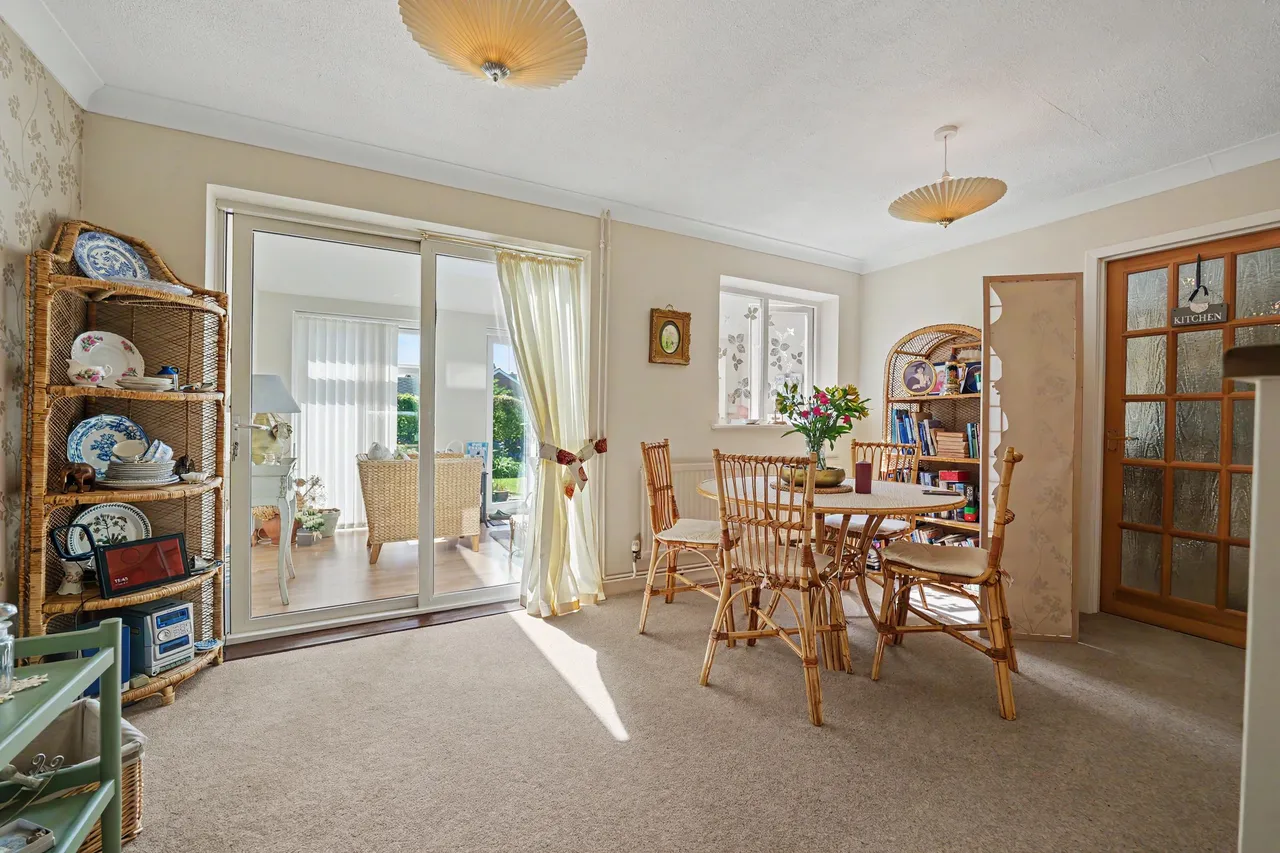 Wych Elm Close, Great Glen, LE8, photo 7