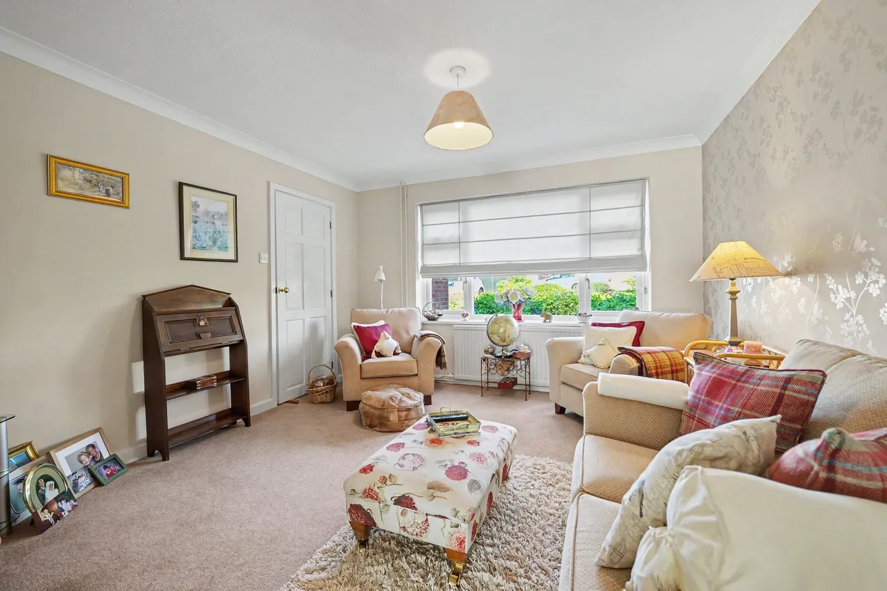 Wych Elm Close, Great Glen, LE8, photo 10