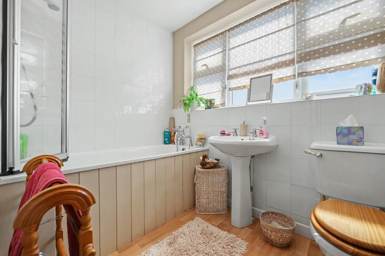 Wych Elm Close, Great Glen, LE8, photo 27