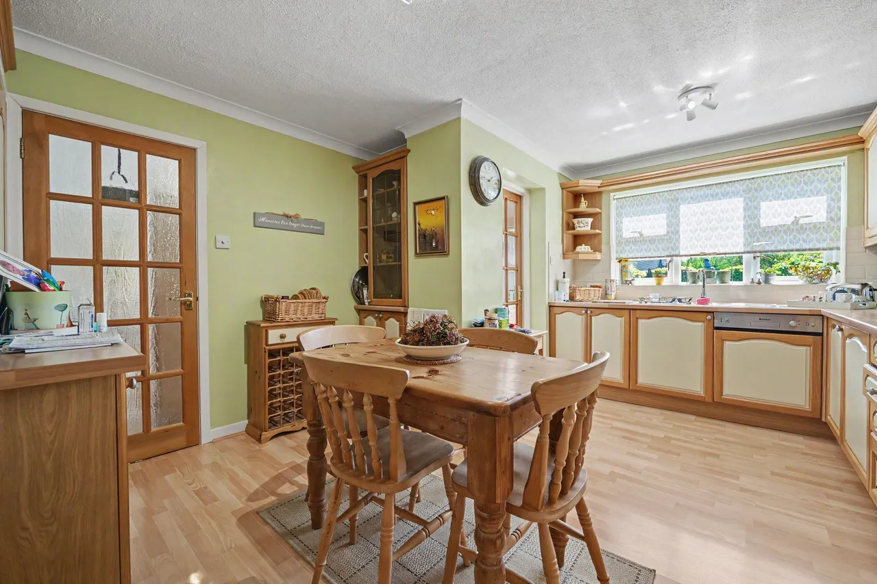 Wych Elm Close, Great Glen, LE8, photo 12