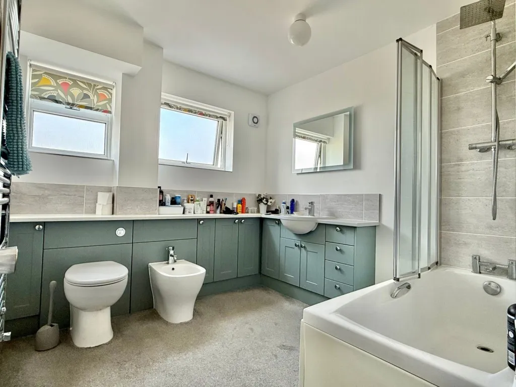 Whitby Road, Milford on Sea, SO41, photo 11