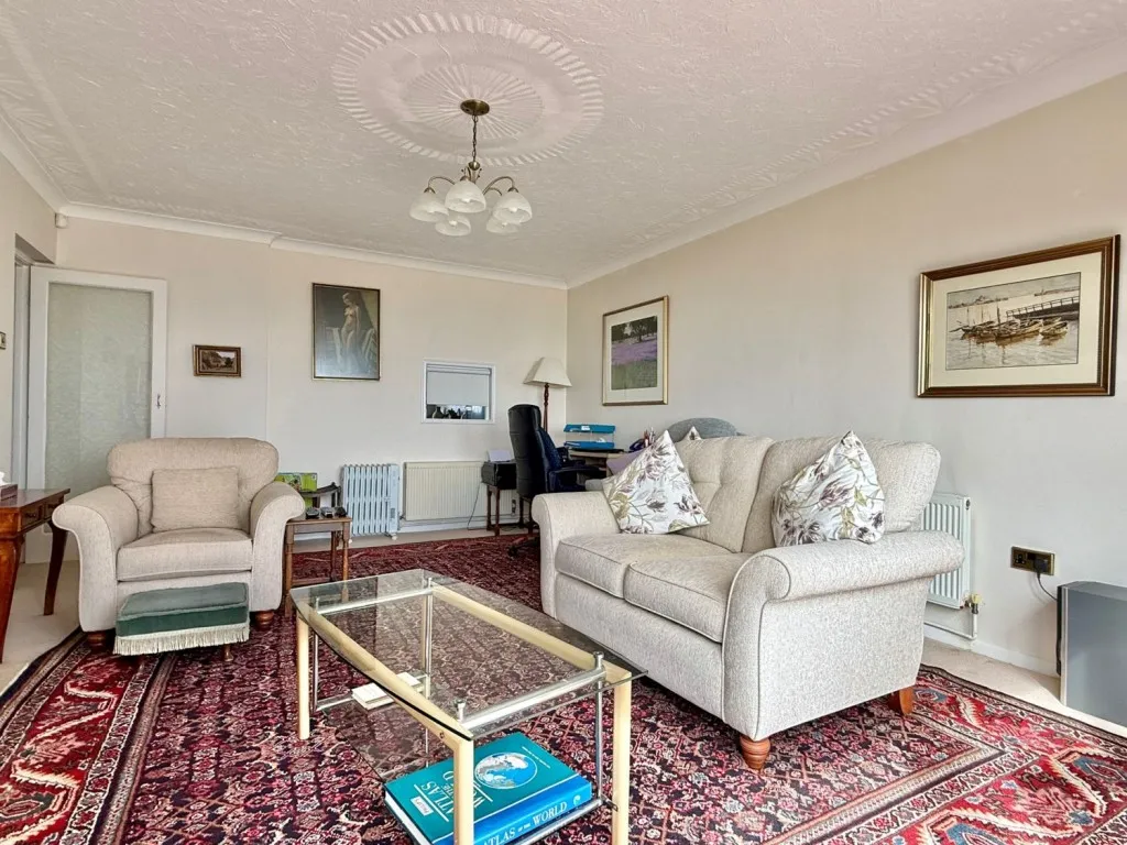Whitby Road, Milford on Sea, SO41, photo 3